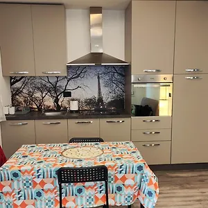 appartamento-intero-genova.hotelitalianriviera.com/